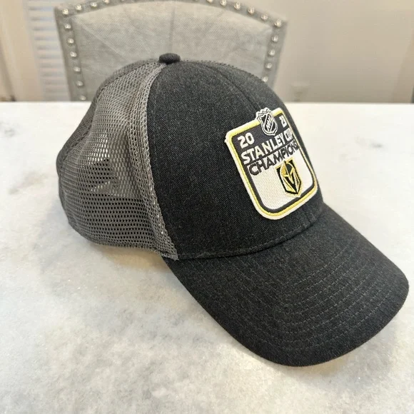 Vegas Golden Knights Fanatics Stanley Cup Champions Locker Room Snapback Hat Cap - Picture 4 of 8